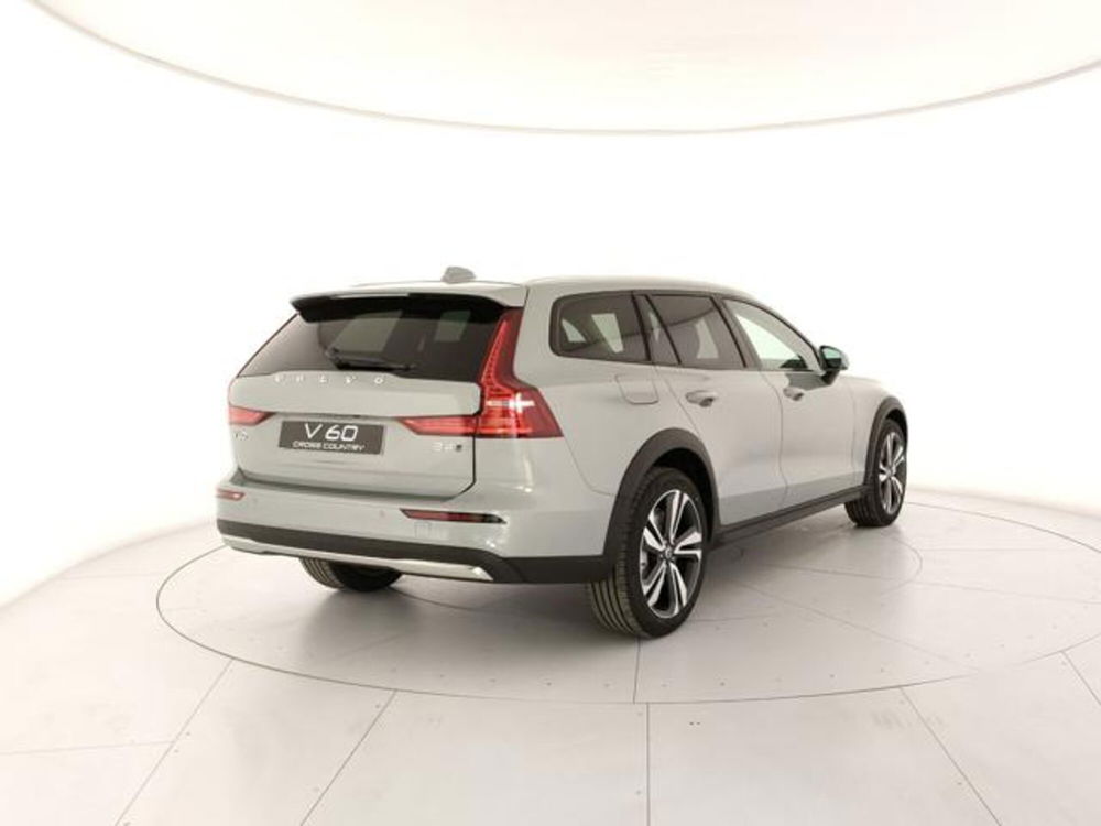 Volvo V60 Cross Country nuova a Modena (5)