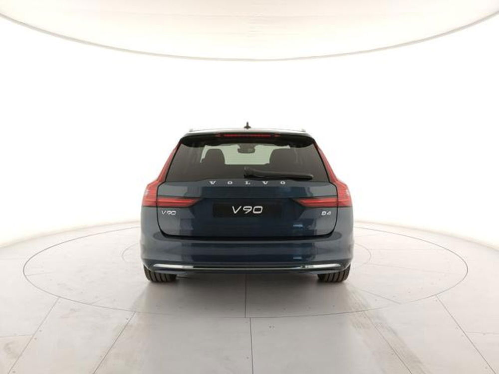 Volvo V90 nuova a Modena (4)