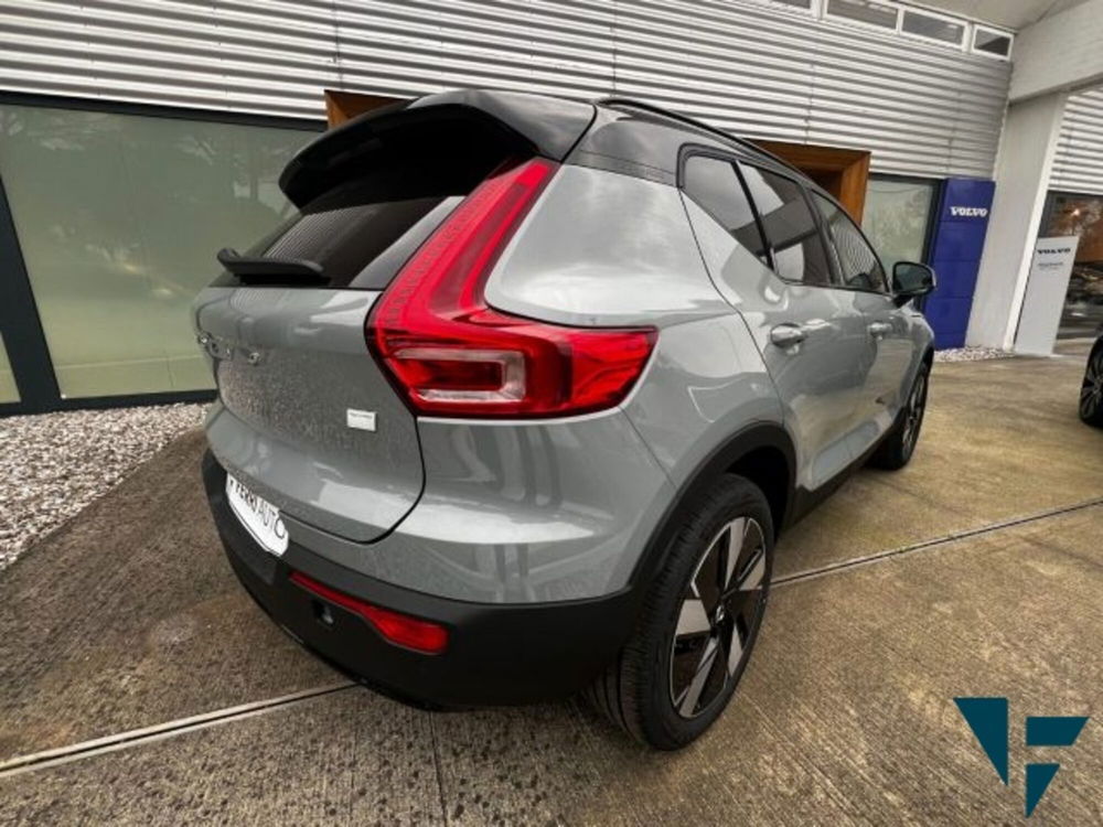 Volvo XC40 Recharge Pure Elect. Single Motor Exten. Range RWD Plus nuova a Tavagnacco (4)