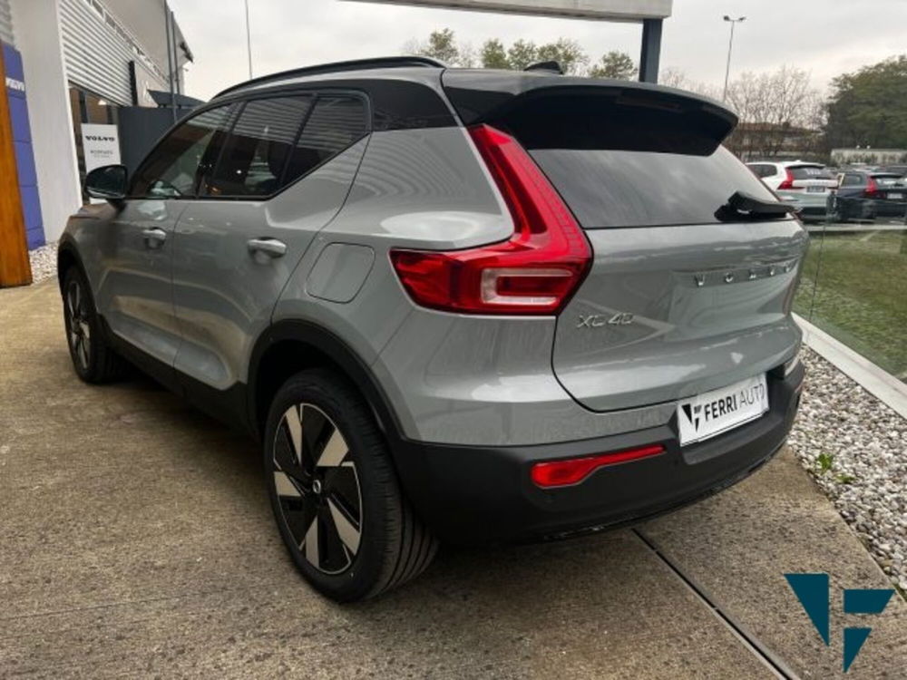 Volvo XC40 nuova a Udine (6)