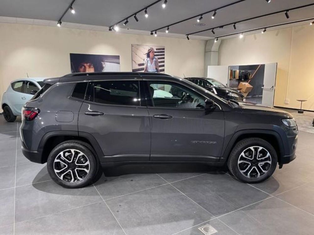 Jeep Compass nuova a Aosta (6)