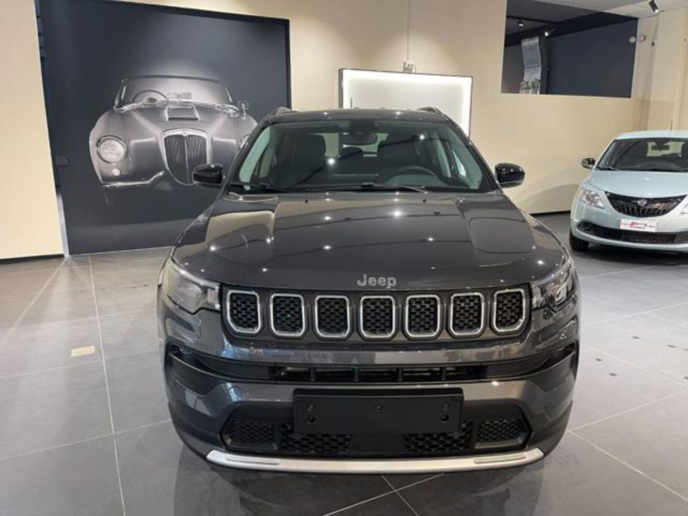 Jeep Compass nuova a Aosta (8)