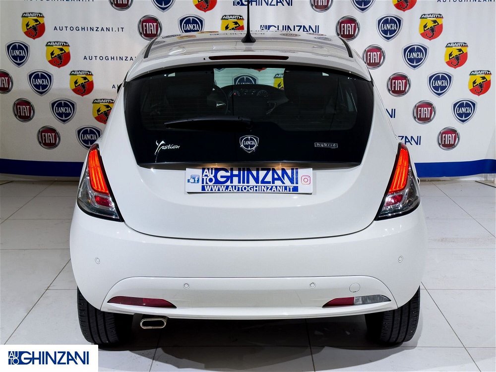 Lancia Ypsilon 1.0 FireFly 5 porte S&S Hybrid Ecochic Gold  del 2022 usata a San Paolo d'Argon (5)
