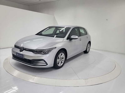 Volkswagen Golf 1.0 eTSI EVO DSG Life del 2021 usata a Catanzaro