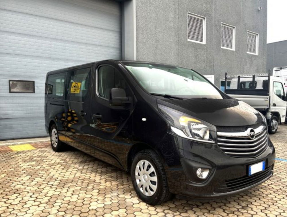 Opel Vivaro Furgone 29 1.6 BiTurbo 145CV S&S EcoFLEPC-TN Combi  del 2018 usata a Filago (3)