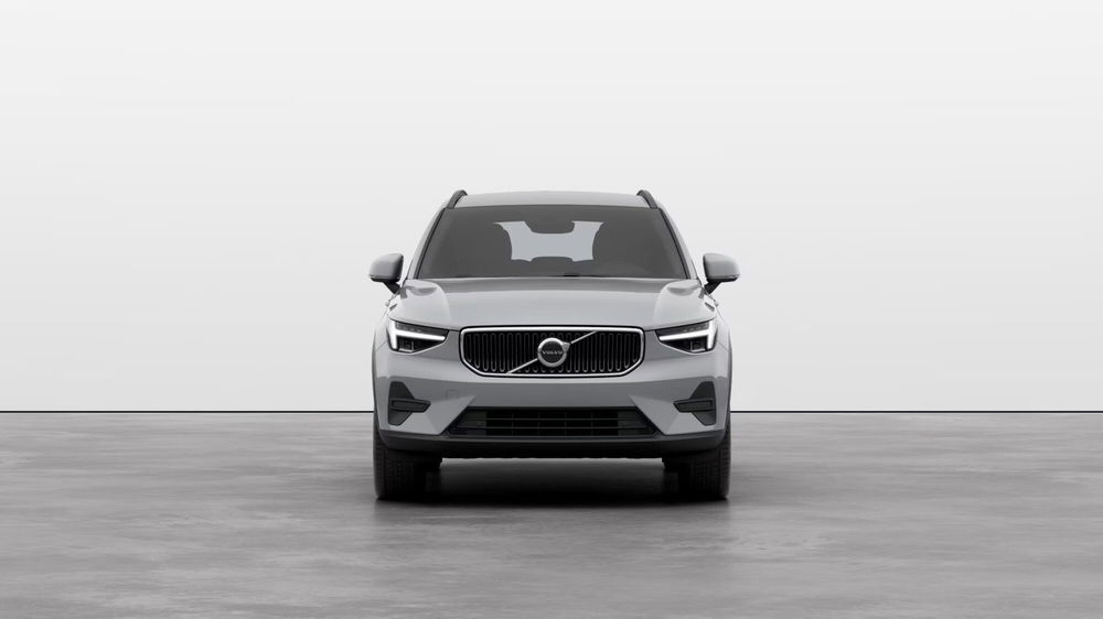 Volvo XC40 B3 automatico Essential  nuova a Ferrara (2)