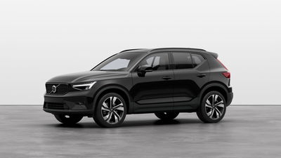 Volvo XC40 B3 automatico Ultimate Dark  nuova a Ferrara