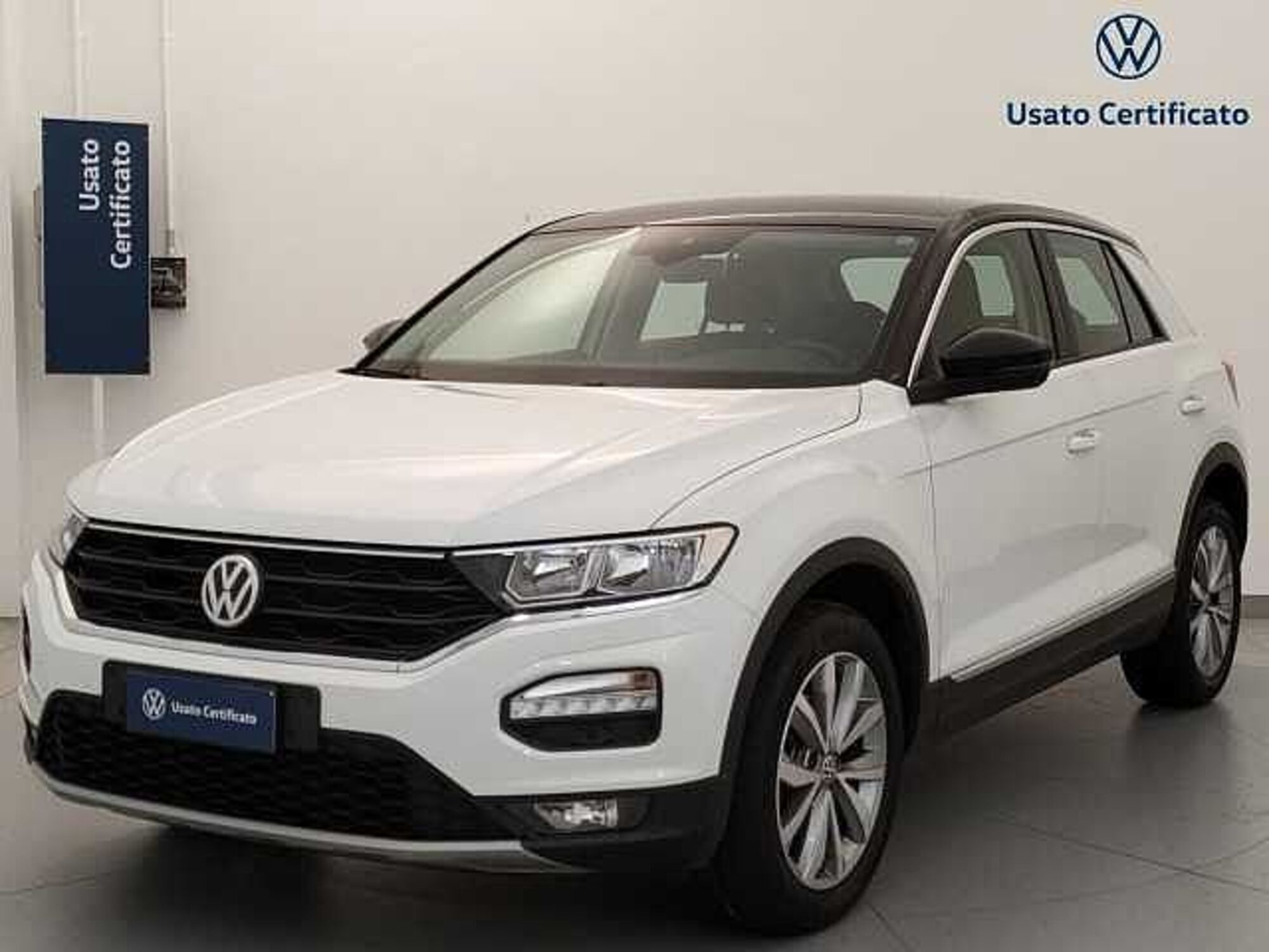 Volkswagen T-Roc 1.0 TSI 115 CV Style BlueMotion Technology  del 2020 usata a Busto Arsizio