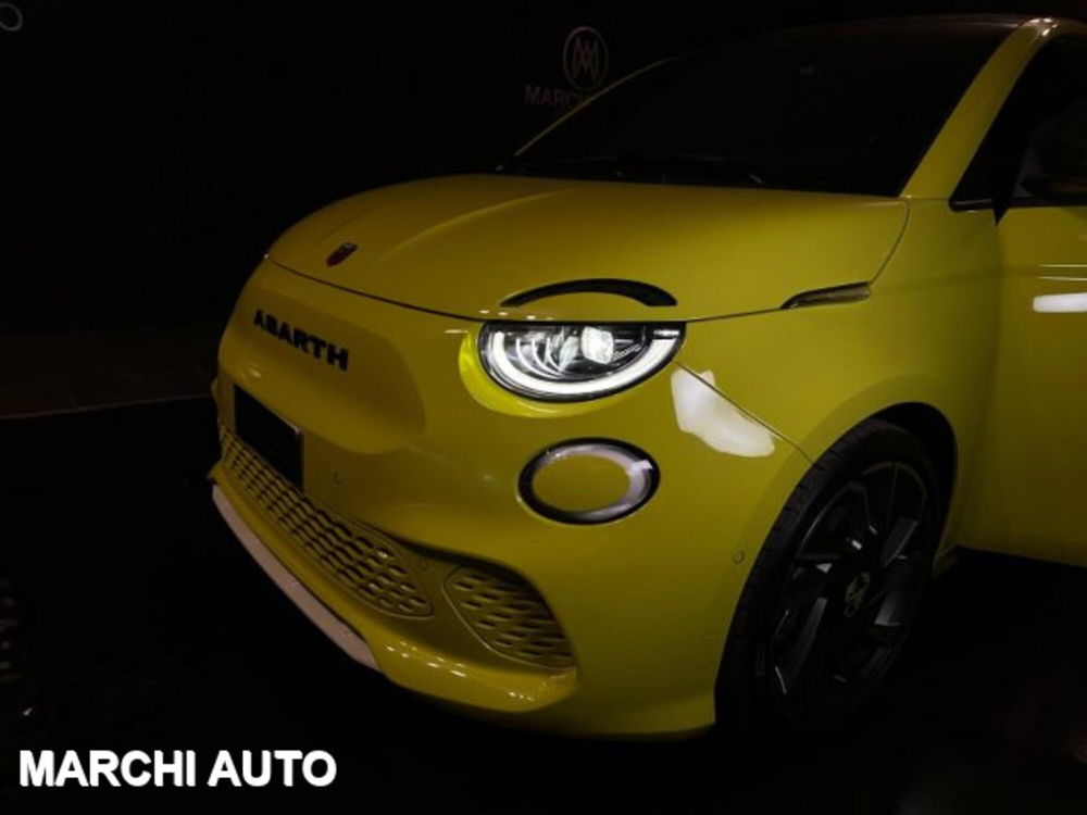 Abarth 500e Cabrio nuova a Perugia (18)