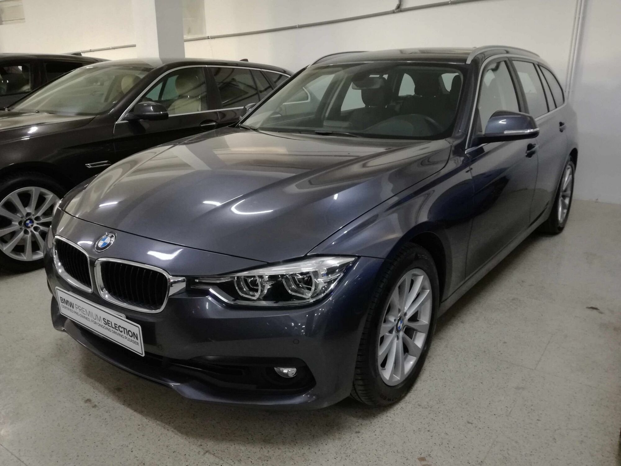 BMW Serie 3 Touring 316d  Business Advantage aut.  del 2019 usata a Salerno