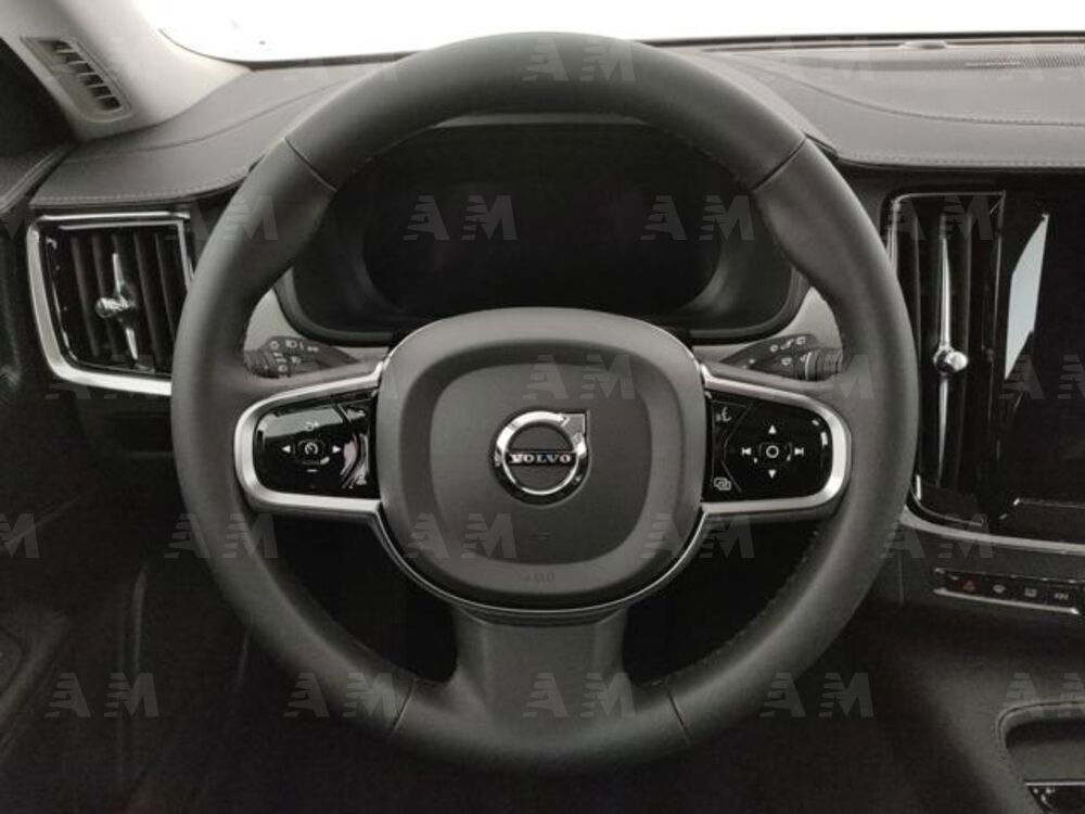 Volvo V90 nuova a Modena (12)