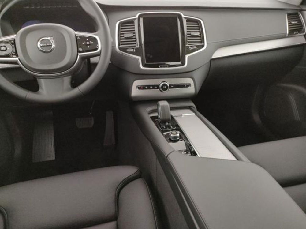 Volvo XC90 nuova a Modena (14)