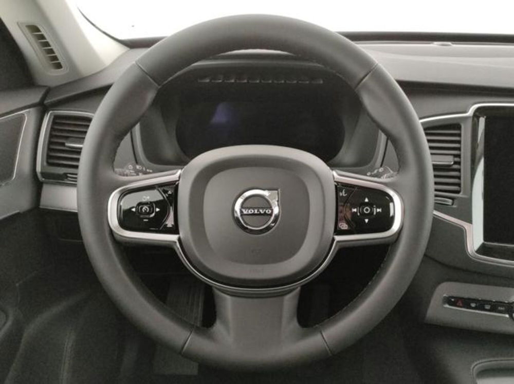 Volvo XC90 nuova a Modena (12)