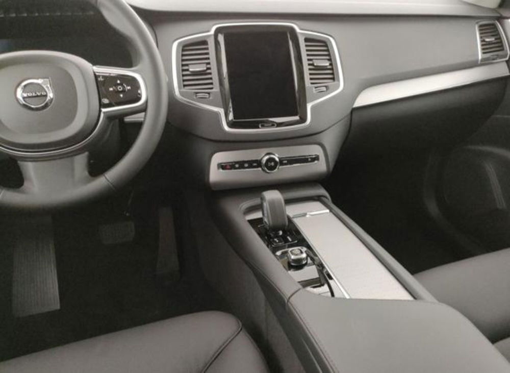 Volvo XC90 nuova a Modena (14)