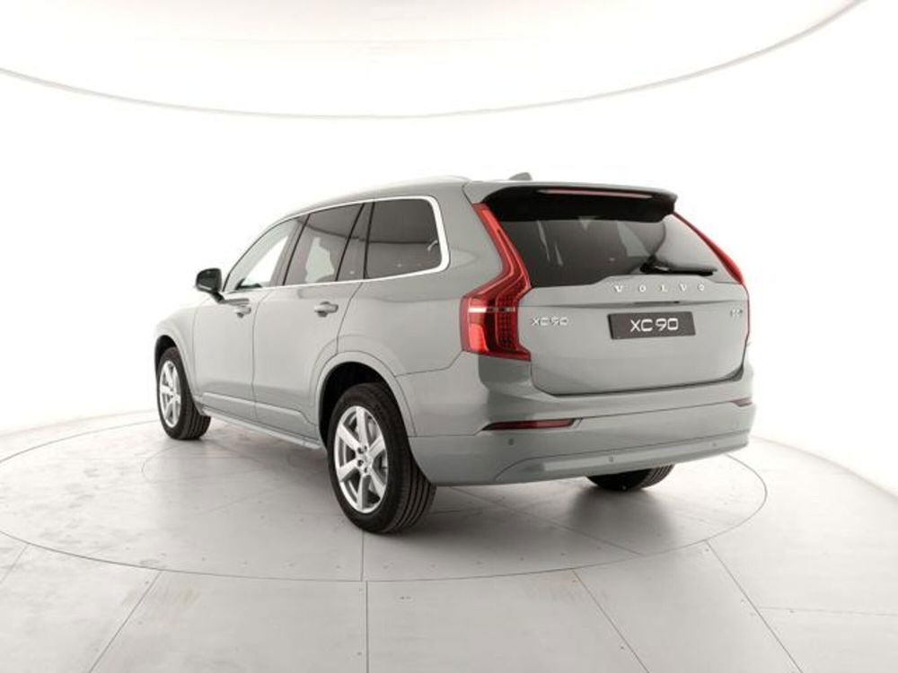 Volvo XC90 nuova a Modena (3)