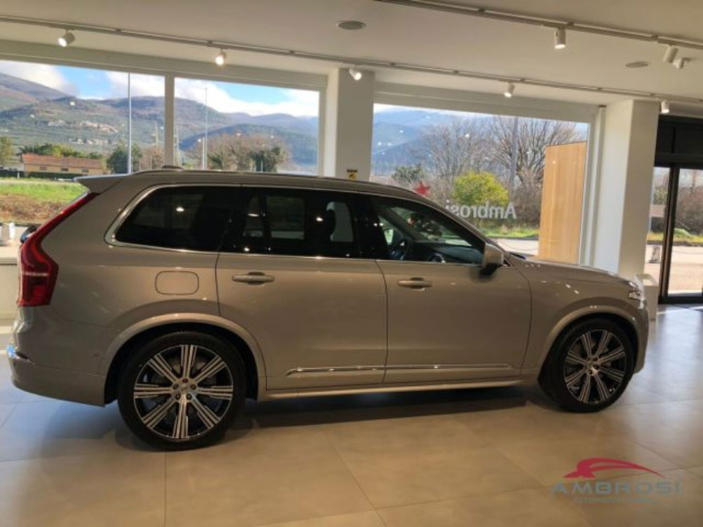 Volvo XC90 B5 (d) AWD automatico Plus Bright nuova a Corciano (4)