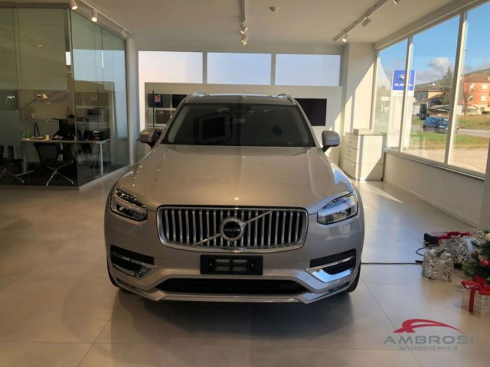 Volvo XC90 B5 (d) AWD automatico Plus Bright nuova a Corciano (5)