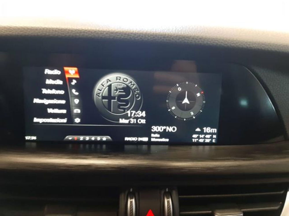 Alfa Romeo Stelvio usata a Padova (14)