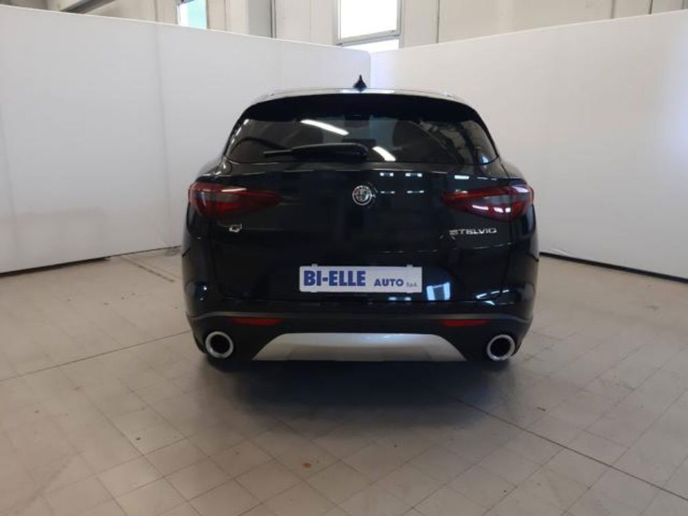 Alfa Romeo Stelvio usata a Padova (5)