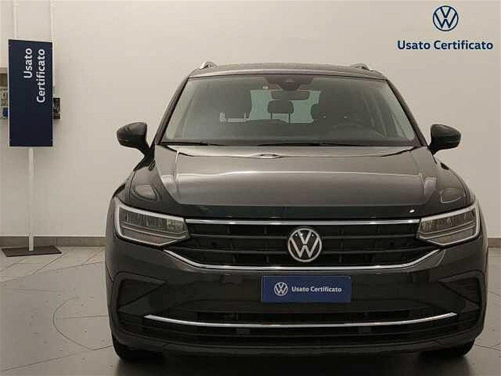 Volkswagen Tiguan 1.5 TSI ACT Life del 2020 usata a Busto Arsizio (2)