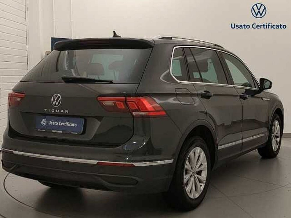 Volkswagen Tiguan 1.5 TSI ACT Life del 2020 usata a Busto Arsizio (5)