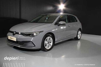 Volkswagen Golf 1.5 TGI DSG Life del 2021 usata a Castelfranco Veneto