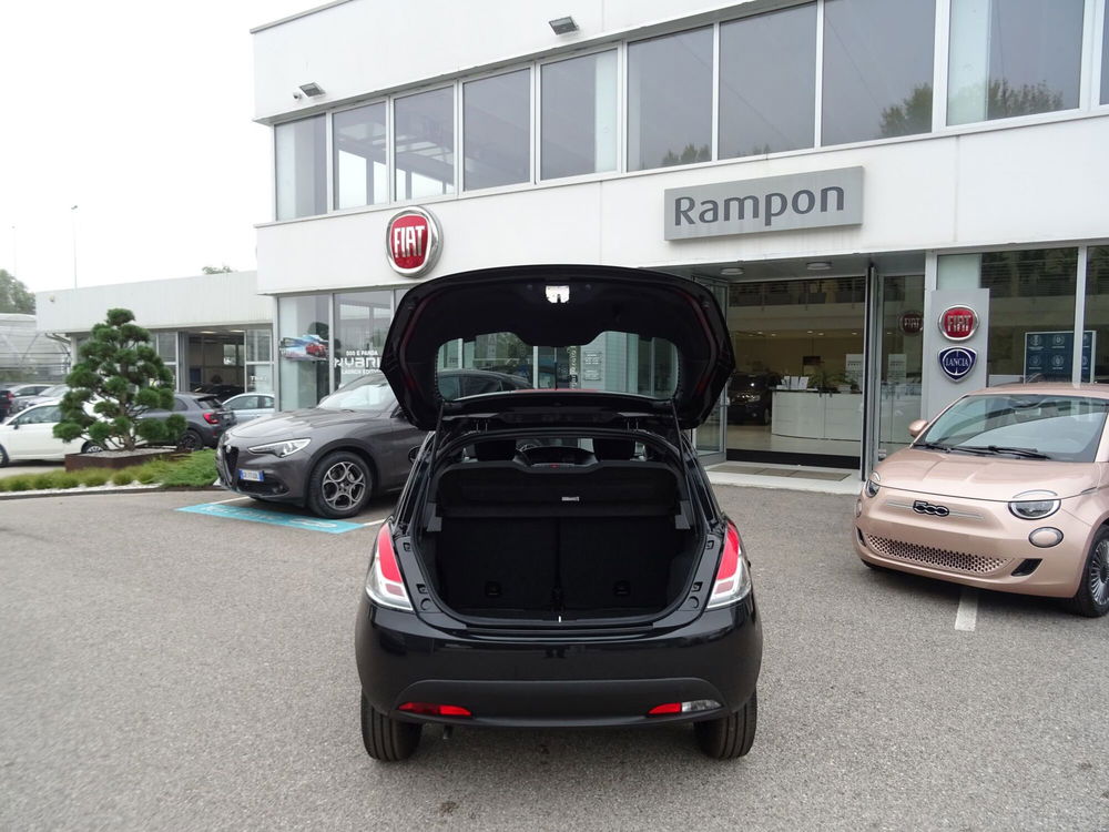 Lancia Ypsilon nuova a Venezia (18)