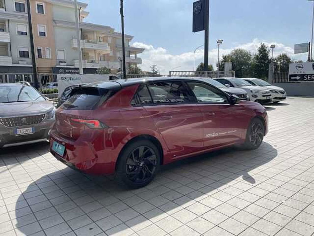 Opel Astra nuova a Vibo Valentia (4)