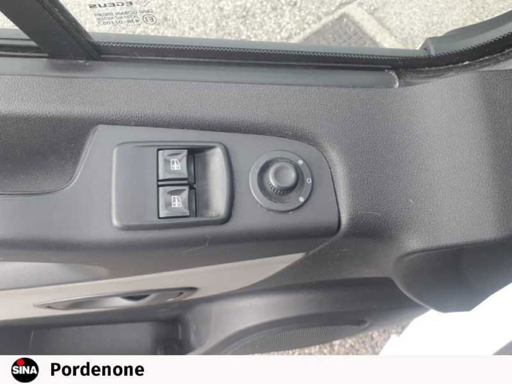 Nissan NV300 Furgone usata a Pordenone (17)