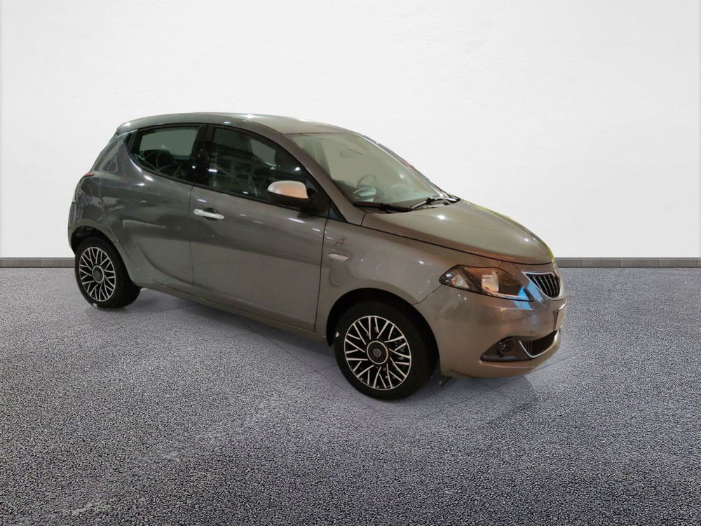 Lancia Ypsilon nuova a Pordenone (3)