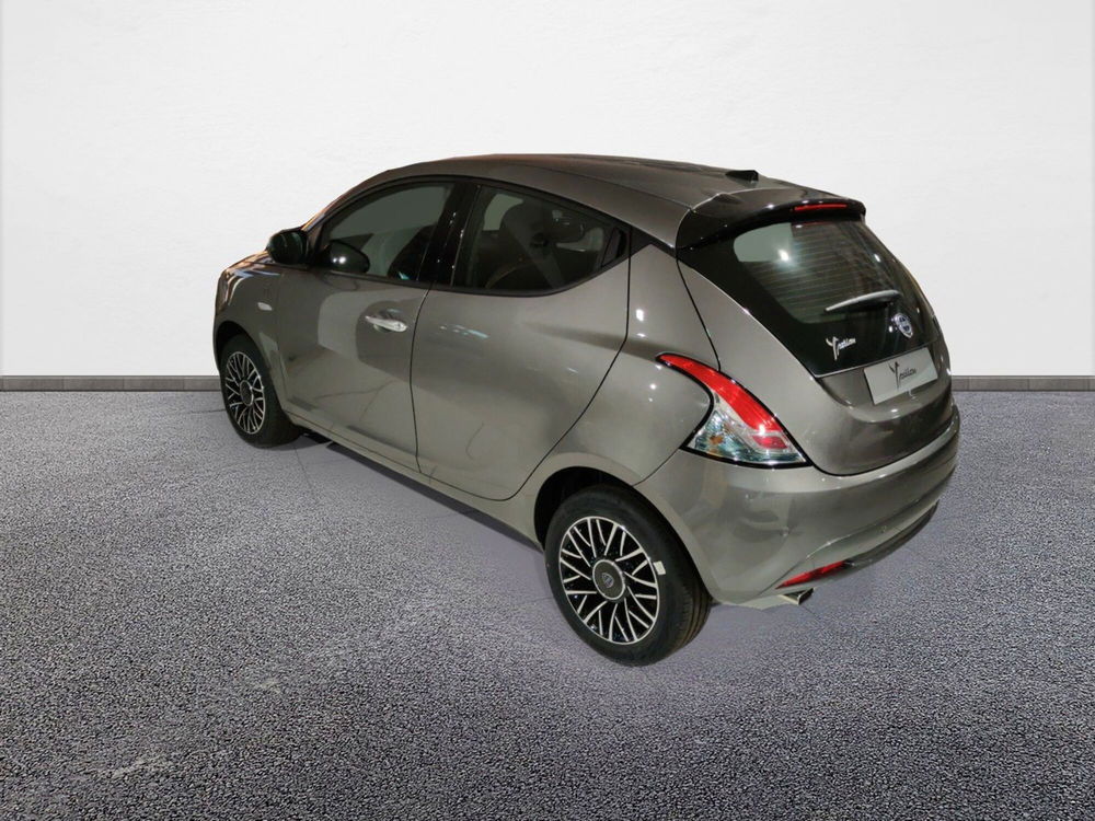 Lancia Ypsilon nuova a Pordenone (7)