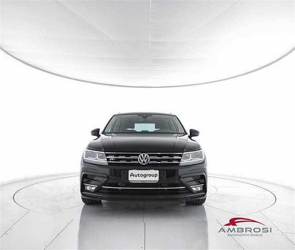 Volkswagen Tiguan 2.0 TDI 150 CV SCR DSG R-Line del 2019 usata a Viterbo (5)