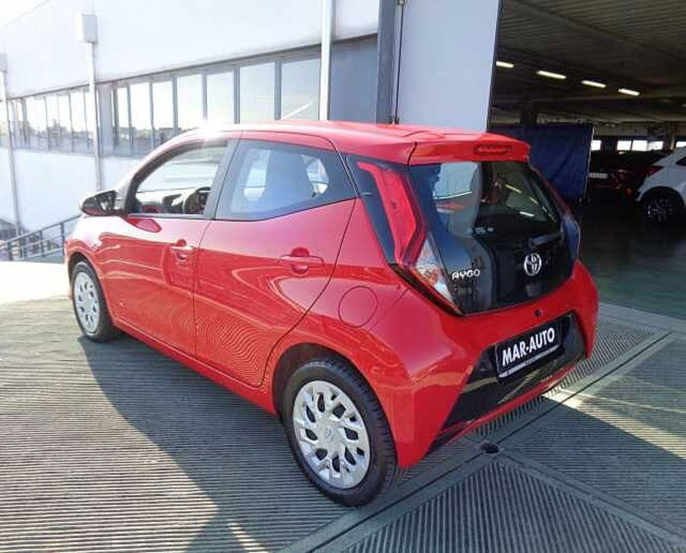 Toyota Aygo Connect 1.0 VVT-i 72 CV 5 porte x-music del 2021 usata a Castelfranco Veneto (2)