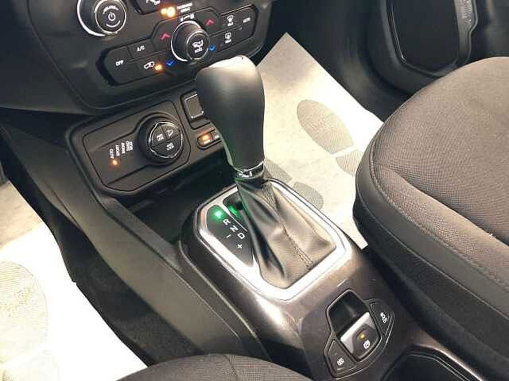 Jeep Renegade nuova a Ancona (11)