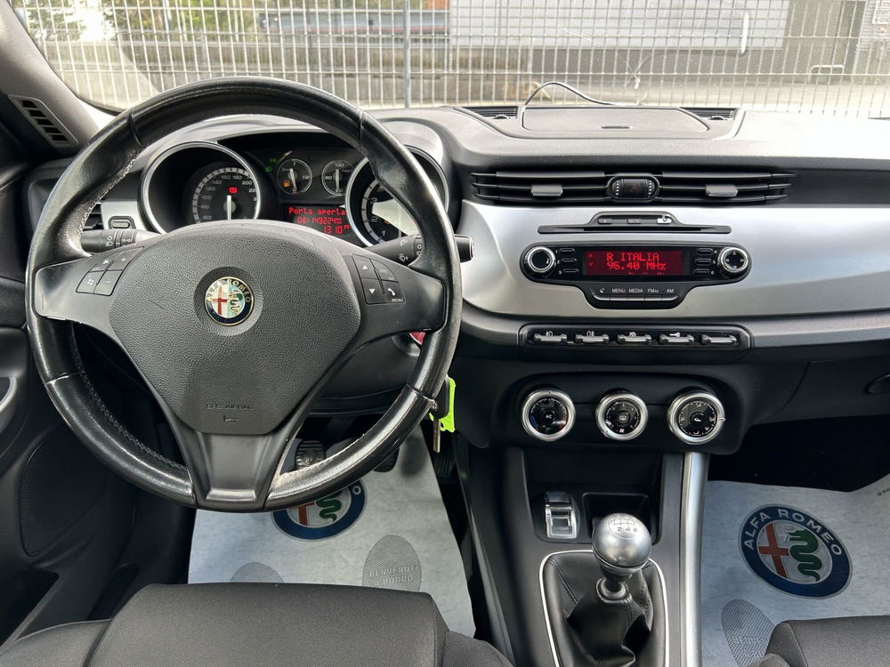 Alfa Romeo Giulietta usata a Ancona (11)