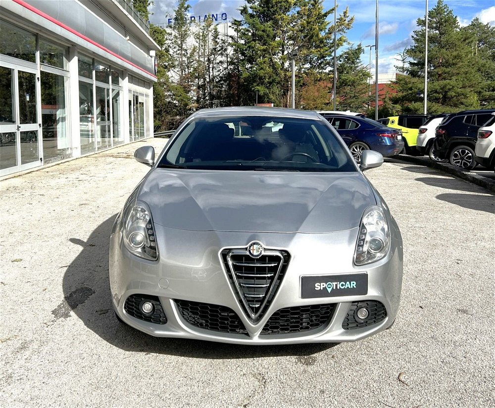 Alfa Romeo Giulietta 1.4 Turbo 120 CV Distinctive  del 2012 usata a Fabriano (2)