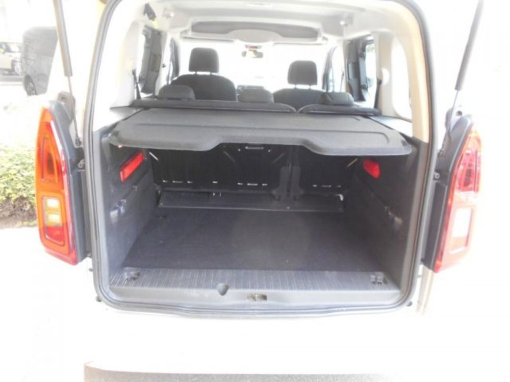 Opel Combo Life usata a Milano (12)