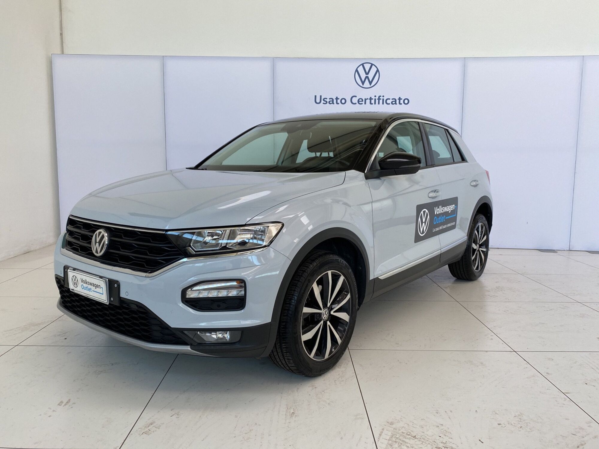 Volkswagen T-Roc 1.0 TSI 115 CV Style BlueMotion Technology  del 2019 usata a Cornegliano Laudense