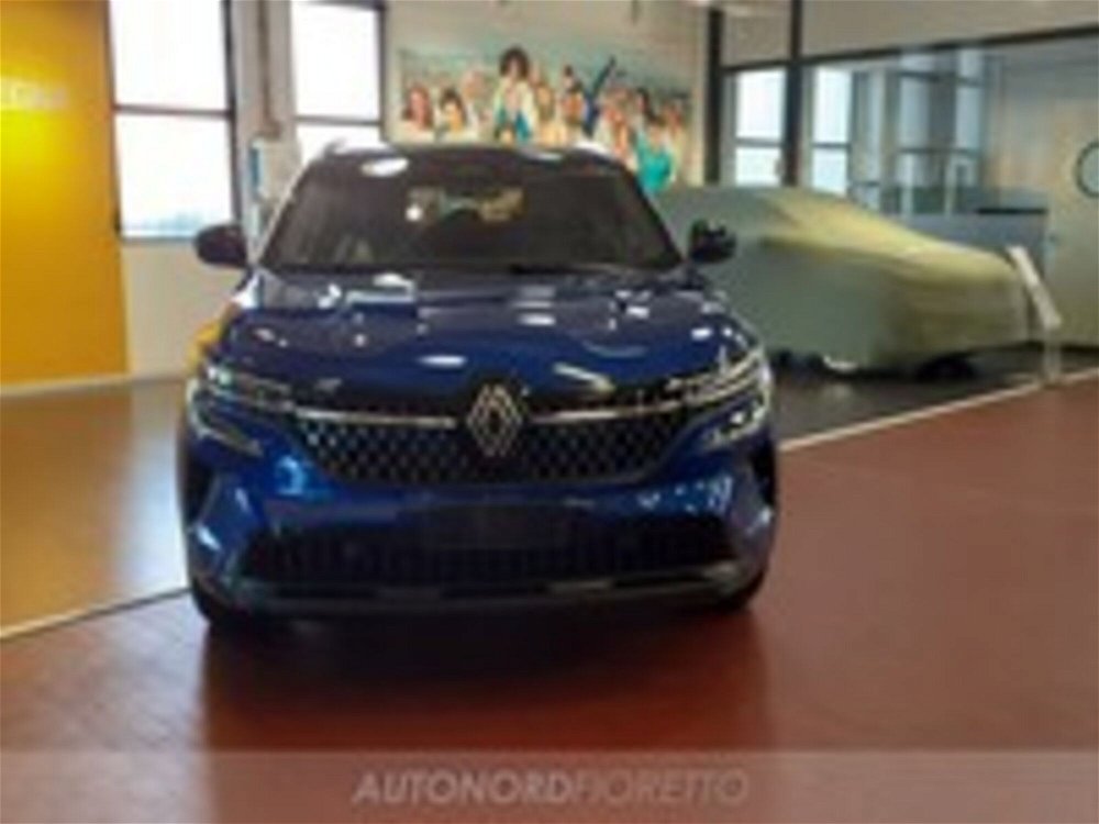 Renault Austral 1.2 E-Tech full hybrid Techno 200cv auto nuova a Pordenone (2)