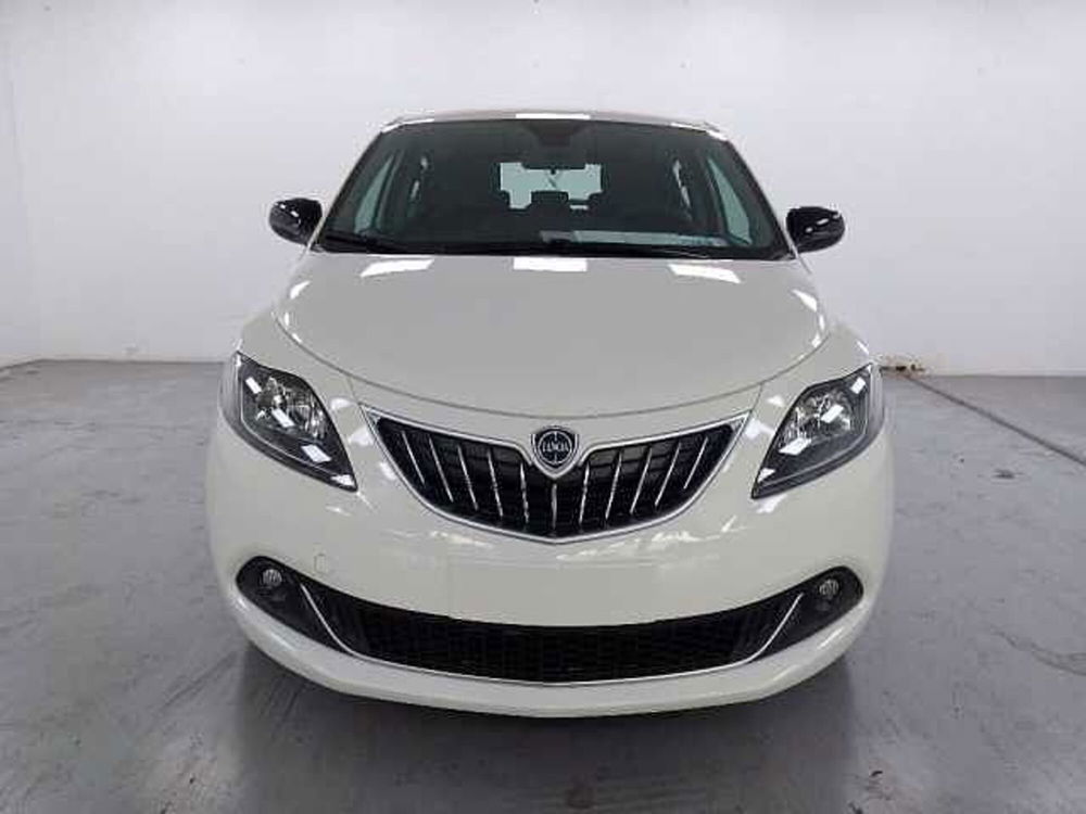 Lancia Ypsilon 1.0 FireFly 5 porte S&S Hybrid Ecochic Gold  nuova a Cuneo (2)