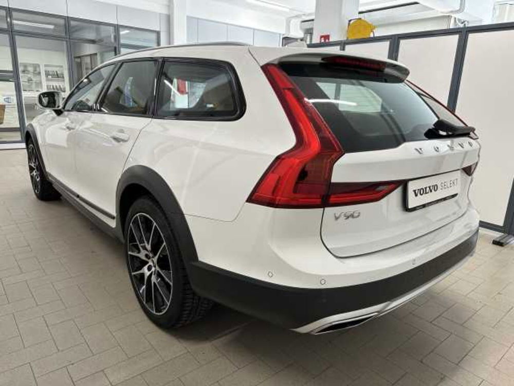 Volvo V90 Cross Country D4 AWD Geartronic Pro  del 2019 usata a Civitanova Marche (4)