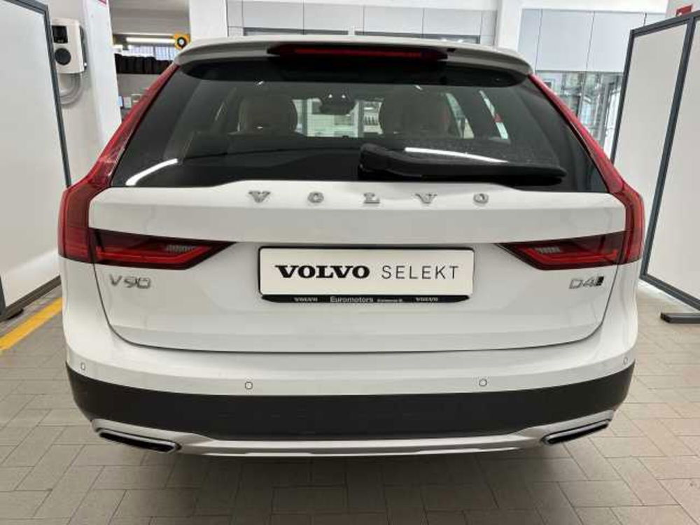 Volvo V90 Cross Country D4 AWD Geartronic Pro  del 2019 usata a Civitanova Marche (5)