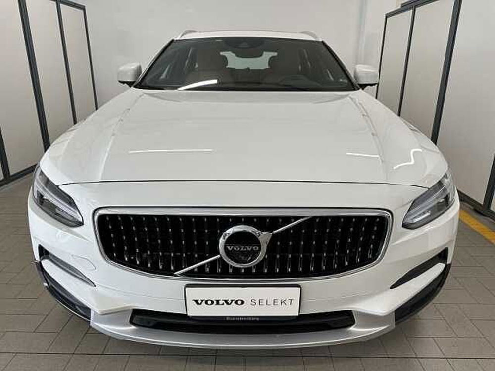 Volvo V90 Cross Country usata a Macerata (2)