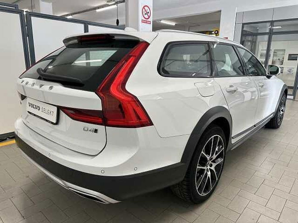 Volvo V90 Cross Country usata a Macerata (6)