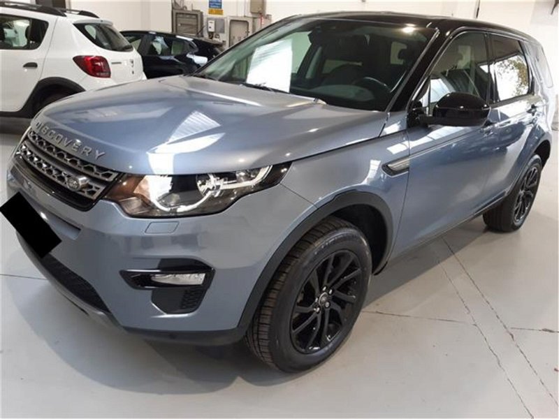 Land Rover Discovery Sport 2.0 TD4 150 CV HSE Luxury my 16 del 2018 usata a Asti