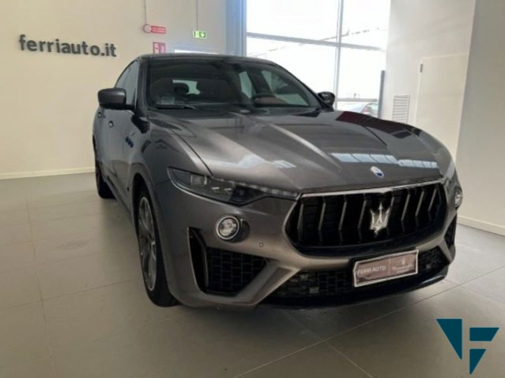 Maserati Levante usata a Udine (3)