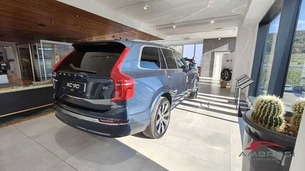 Volvo XC90 B5 (d) AWD automatico Core nuova a Viterbo (3)