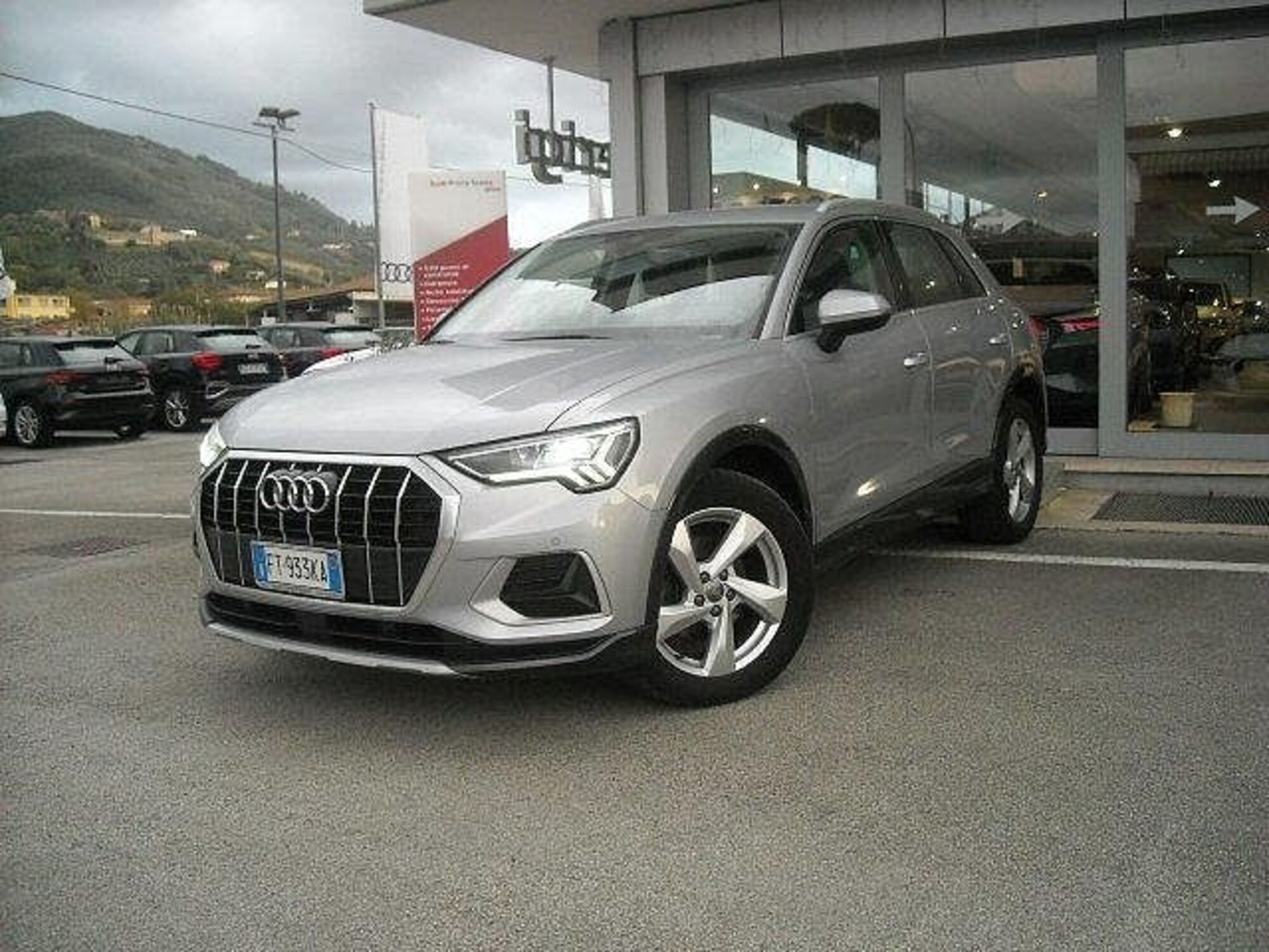 Audi Q3 35 TDI quattro S tronic Business Advanced  del 2019 usata a Lucca