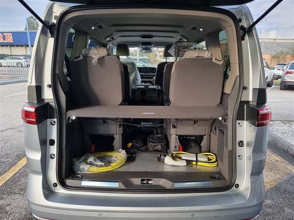 Volkswagen Multivan 1.4 TSI eHybrid Space nuova a Rovigo (4)