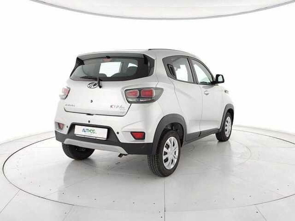 Mahindra KUV100 KUV100 1.2 K6+ del 2023 usata a Torino (4)